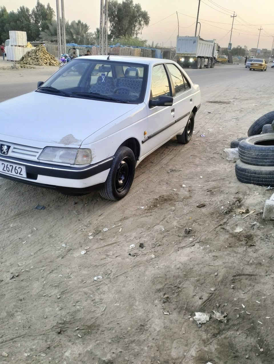 بيجو موديل 2012 رقم بابل انكليزي سنويه ل30 مكفوله عدا الجاملغ الخلفي مصبوغ تخم تاير  جديد تبريد ثلج تدفئه مكينه قبل شهرين شديتها كير جديد سياره جاهزه العنوان الحله ابي غرق السعر 40وبيها مجال قليل رقم الهاتف ***********
