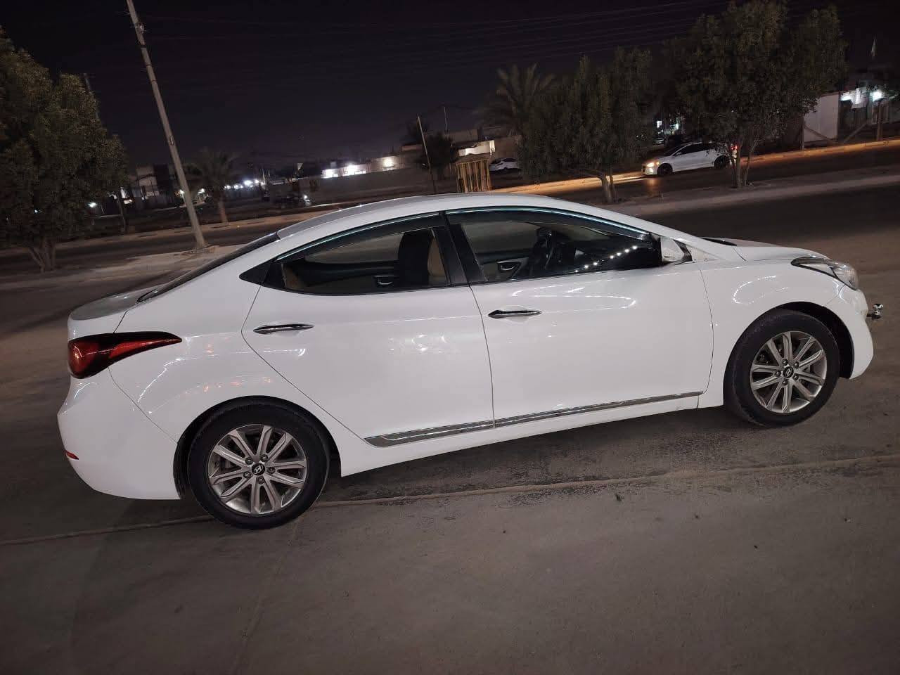 سلام عليكم النترا موديل 2015 وارد خليجي مكينه 1800 بيه نص باب صبغ ولبقيي كفاله سياره جديده تبريد حدايه تخم تاير تبريد جداد فول مواصفات عدا لبصمه رقم أربيل تريد وكاله أو تحويل مضموضات السعر 123وبيه مجال لشراي الستفسار على رقم مامتوجد على نت مكان السياره النجف ***********
