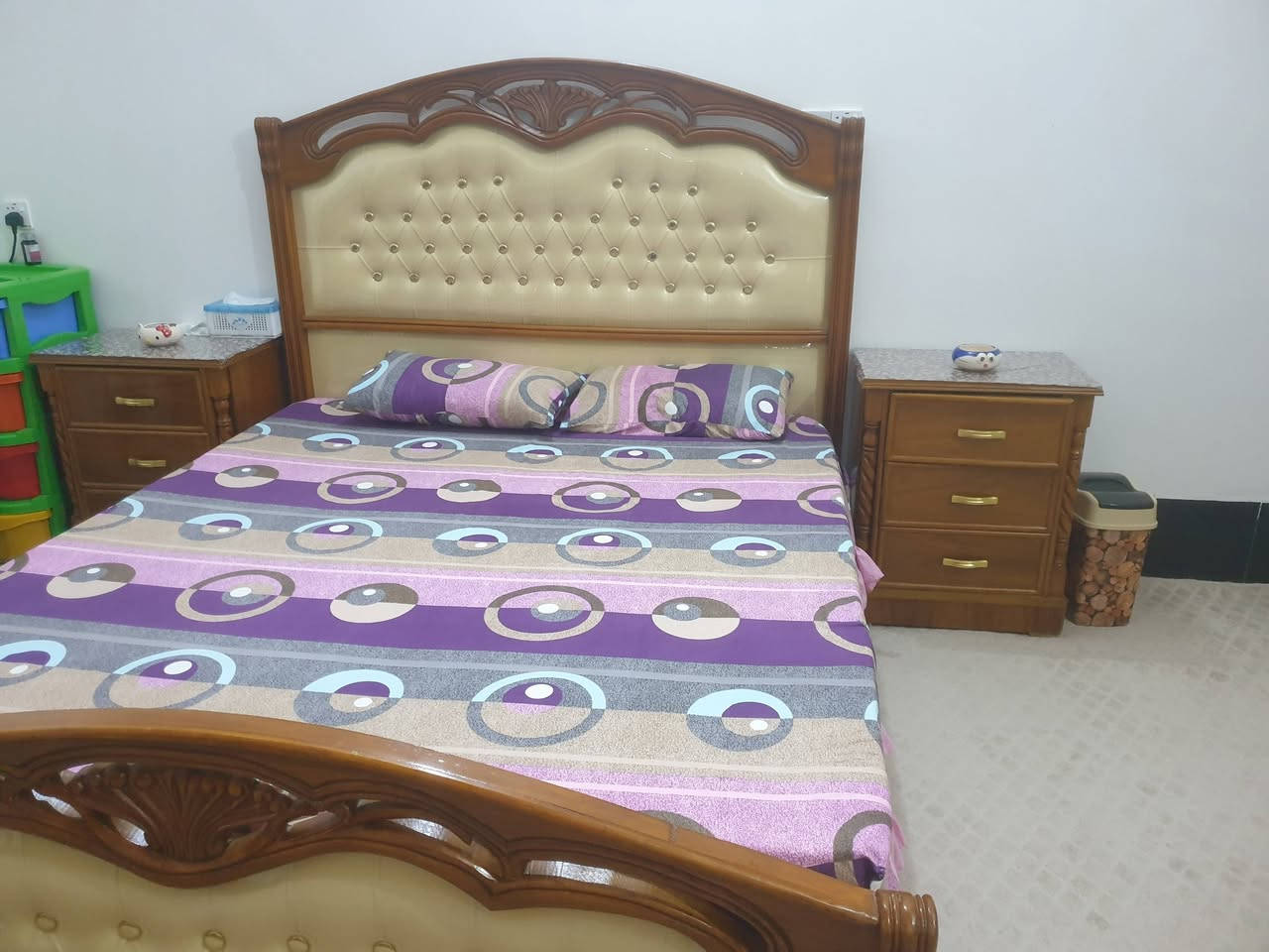 السلام عليكم
غرفة نوم نجارة مو سوكي نظيفه جدا اي ضرر مابيها 
السعر مليون ونص


**إذا كنت صاحب هذا الإعلان وتريد حذفه لأي سبب، رجاءا أرسل رسالة إلى الدعم الفني**