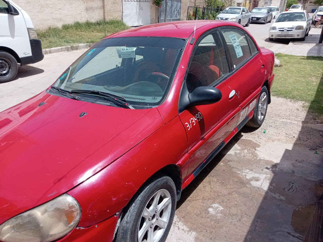 السلام عليكم للبيع كيا ريو موديل 2001 السياره مصبوغه حزام للجماليه التبريد ويا السويج كير اوتو صدر السياره كير مكينه مكفوله جديد بمعنى الكلمه السياره كامله مكمله من كل النواحي رقم بغداد ب اسمي تحويلك ثاني يوم بيها منضومة زنون السياره ماشية 215 
السعر 45 وبيها مجال 
مكان السياره الدوره نهاية شارع 60 
رقم صاحب السياره ***********
