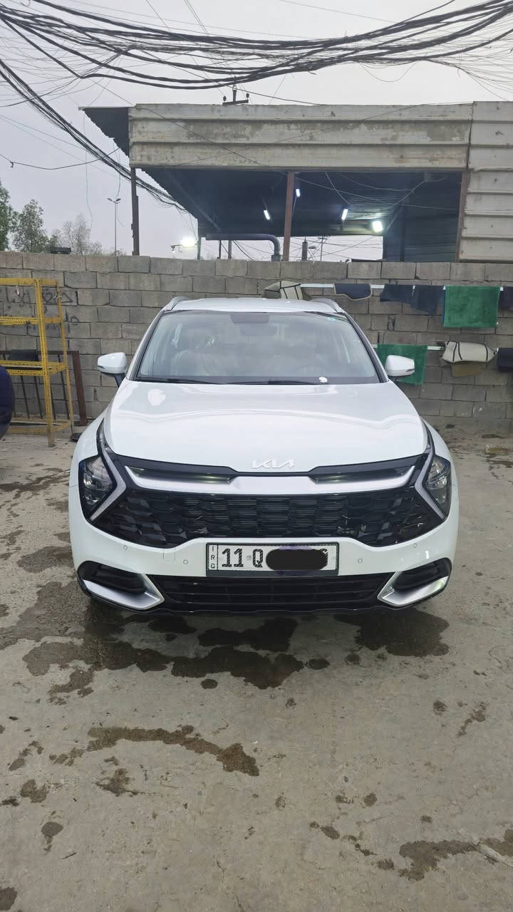 السلام عليكم للبيع 
كيا سبورتج موديل 2025فول مواصفات قمارة حديد
سياره خاضعة لضمان الشركة نم 
مكفوله كفاله عامه من الدعاميه للدعاميه  كفاله 🔥

ماشية2500 كم قابل للزيادة فقط السيارة جديدة 

فول مواصفات قمارة حديد
خليجي✅ موديل 2025✅
كشنات تدفئة
ستيرن تدفىة
سعة المحرك 2.0L
مرتبط بناقل حركة أوت إف و 6 نمر
حساسات أمامي
حساسات خلفية
لايت زينون + LED
كشافات 
بك لايت LED
حجم الاطار 235/50R19
ويل كب 
4 دسك
اريل نفكيتر 
مفتاح التشغيل بصمة
تشغيل عن بعد 
فتح الصندوق كهرباء 
دشبول شاشة 
شاشة Apple Car play
كاميرا دوارة 
حركة المقاعد الأمامية كهرباء 
مثبت السرعة Cruise
المودات والأوامر الصوتية
أوضاع القيادة  Drive Mode
فحص أنظمة السيارة 
حساسات ضغط اطارات 
مقود جلد حياكة 
شفتات مقود
قطعتين تبريد
هاند بريك كهرباء 
نظام النقطة العمياء
ا ABS 
ا Auto Hold   أوتو هولد
ا ISOFIX   مثبت مقعد الطفل
نظام مانع الانزلاق
نظام نزول المنحدرات 
اشارة في المرايا الجانبية
مخرج منفذ الطاقة
ا  Bluetooth 
شاحن هاتف Wireless 
تطعيم الدواخل ألمنيوم 
مكاني بغداد
السعر ٢٤٨
***********
