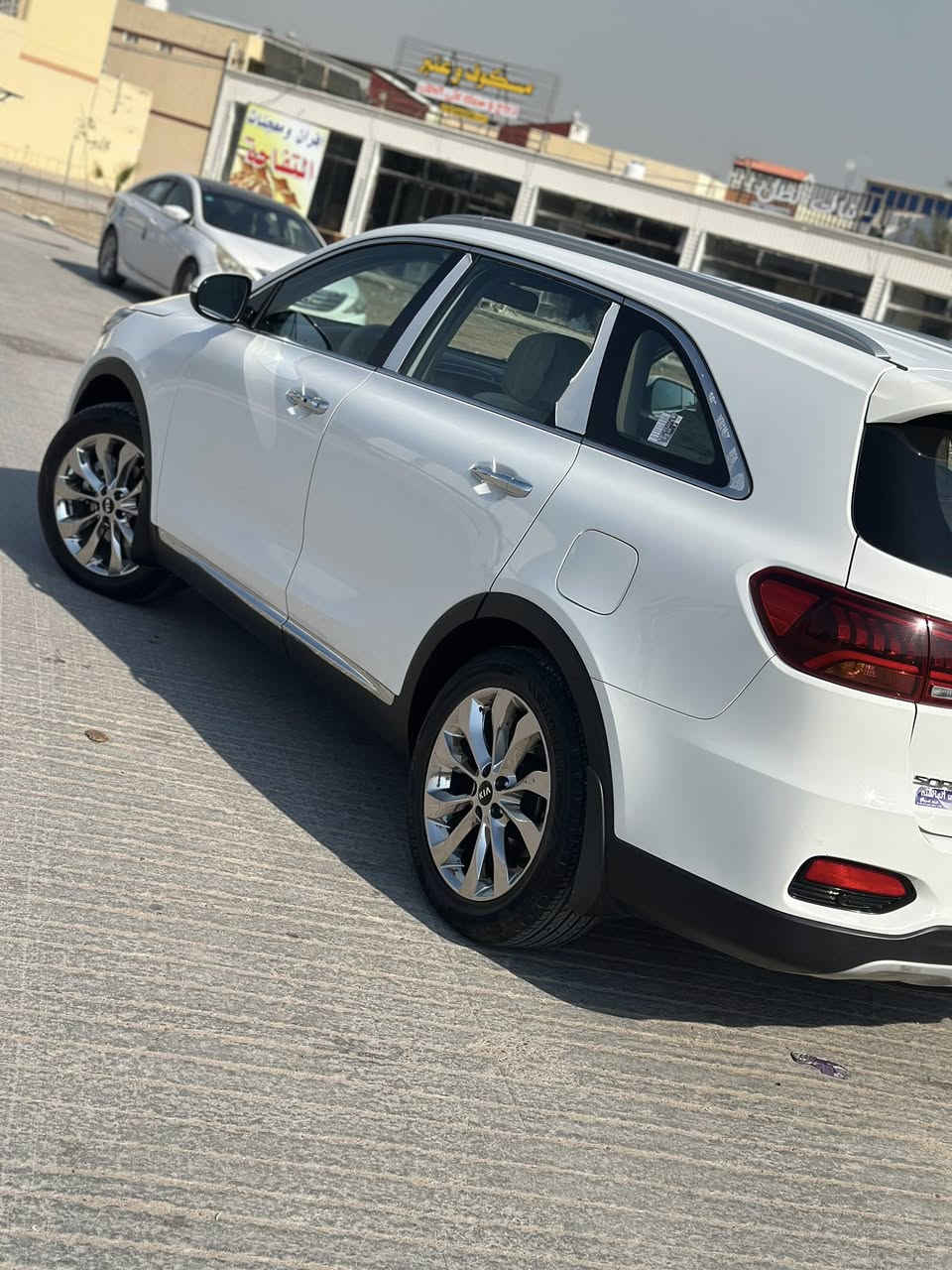 السلام عليكم ورحمة الله وبركاته سورنتو 2020 للبيع فقط المواصفات :كشنات كهرباء جنطه شفط شاشه بكديشن رقم بغداد الدولي بأسمي جاهزه من كلشي كير مكينه حداديه مكفوله كفاله عامه حته من الشخط ماشيه ٨٣الف وقابله للزياده السياره حيل نظيفه السعر ٢٦٠ وبيها مجال للأستفسار الأتصال ***********
