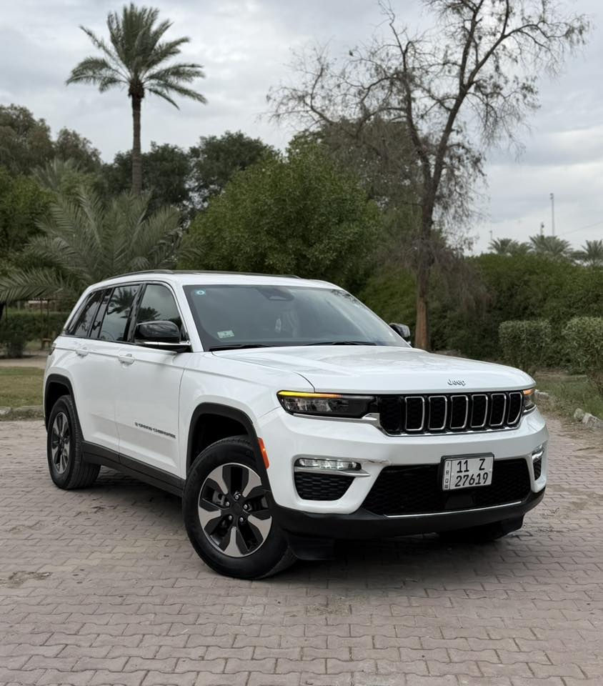 السلام عليكم
جيب ( هايبرد )
موديل : 2024 
ماشية : 20 الف 
المواصفات 
بانوراما 
بصمة 
تشغيل عن بعد 
تحكم ستيرن جهتين 
كروز سرعة 
شفتات ستيرن 
شاشة ديجيتال 
كاميرا 
رادارات 
قيادة ذاتية 
تحديد مسار 
توقف ذاتي 
صندوك كهرباء 
 قطعتين تبريد 
كشنات كهرباء 2 
كشنات تدفئه 
ذاكرة خزن ميموري 
ويل كب كروم 
 شاحن موبايل 
لايت زنون 
بلوجكتور لد 
لد امامي 
حساسات 
فور ويل 4x4 
مكينة 4 سلند  
 (2000 توربو + هايبرد + شحن ) 
(رقم بغداد الجديد مشروع وطني بأسمي )
السعر : 288 وبيها مجال بسيط 
الحادث : ربع جاملغ + ربع بنيد . مبدلات نفس الون . بدون اي ايرباك 
( صور الحادث مرفقة + السونار )
العنوان : بغداد الكاظمية قرب مرور الكاظمية معارض جكوك معرض آلرحمن . 
للأستفسار 
عبدالرحمن 
 ***********
 ***********
