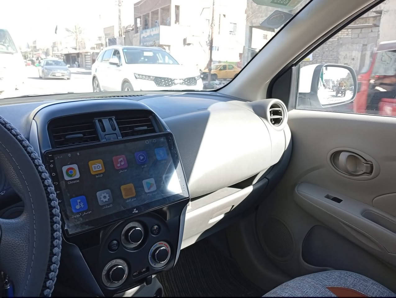 نيسان صني هندي موديل 23 ماشيه 30 هزه جديده سنويه ل28 بغداد تحويل ثاني يوم  بيها شبر بارد بالصندوق وشبر  بارد بالجاملغ الامامي وبيها شخوط باب خلفي فقط تايرات جدد السعر120 بيها مجال بسيط للاتصال ***********
