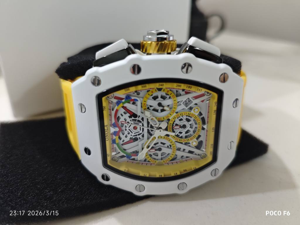 هذه الساعة هي ساعة رجالية فاخرة بأسلوب "الهيكل العظمي" (Skeleton)، وتظهر تحت علامات تجارية مختلفة مثل ONOLA (موديل 6827W) أو Giorgio Martino كما هو موضح على البطاقة في الصورة. 
وهية مقاومه للماء لعمق 30 متر النجف, العراق


**إذا كنت صاحب هذا الإعلان وتريد حذفه لأي سبب، رجاءا أرسل رسالة إلى الدعم الفني**