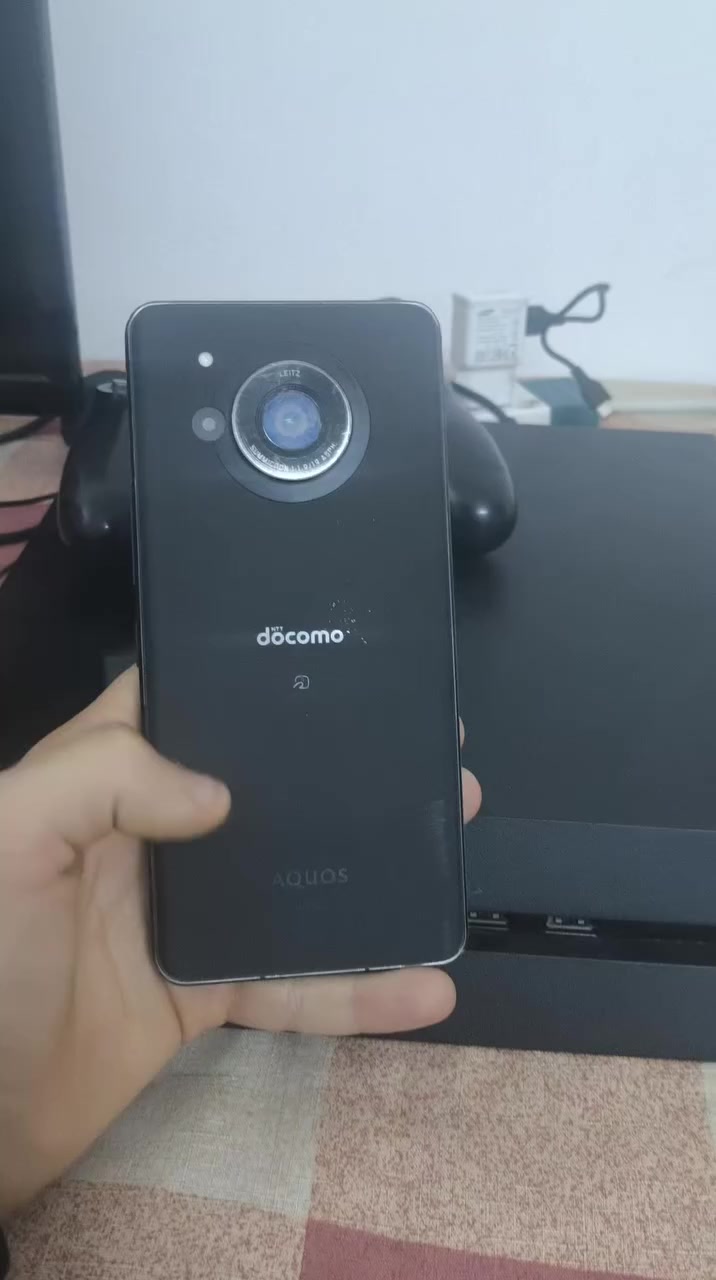 السلام عليكم جهاز شارب اكواس ار 7 مواصفاتة كالتالي
شاشة OLED 6.6" FHD+
معالج Snapdragon 8 Gen 1 سريع
12GB رام + 256GB تخزين
كاميرا خلفية 47MP / أمامية 12MP
بطارية 5000mAh مع شحن سريع
بصمة شاشة وفتح بالوجه
الجهاز فقط بي ضربه بالشاشة ودوت بسيط ما مأثر على اللمس نهائيا متوفر توصيل لجميع المحافضات السعر 130 وبي مجال للأستفسار اكثر ***********
