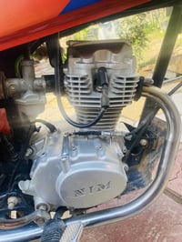 امتياز • أحمر • أوراق