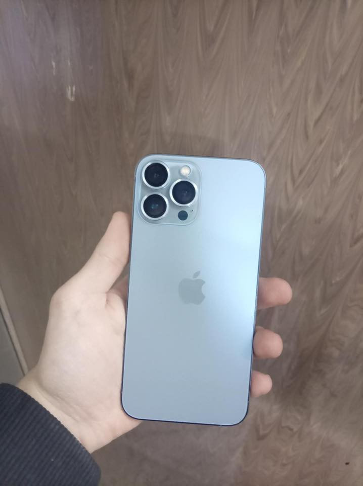 السلام عليكم 
أيفون 13 برو ماكس
بطاريه 86 
فقط مبدل شاشه 3خيارات 
السعر 525 وبي مجال
للاتصال ***********
