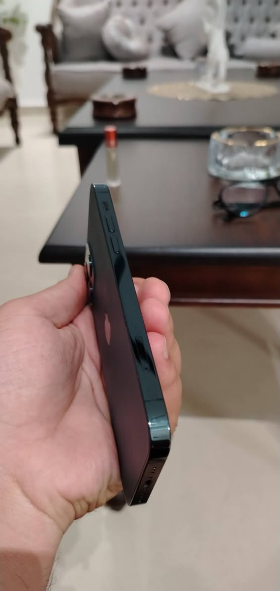 ايفون 12 برو السعر ٣٠٠ مبدل شاشه وبطاريه بيع او مراوس ب ١٣ برو ماكس العنوان بغداد حي اور الرقم ***********
