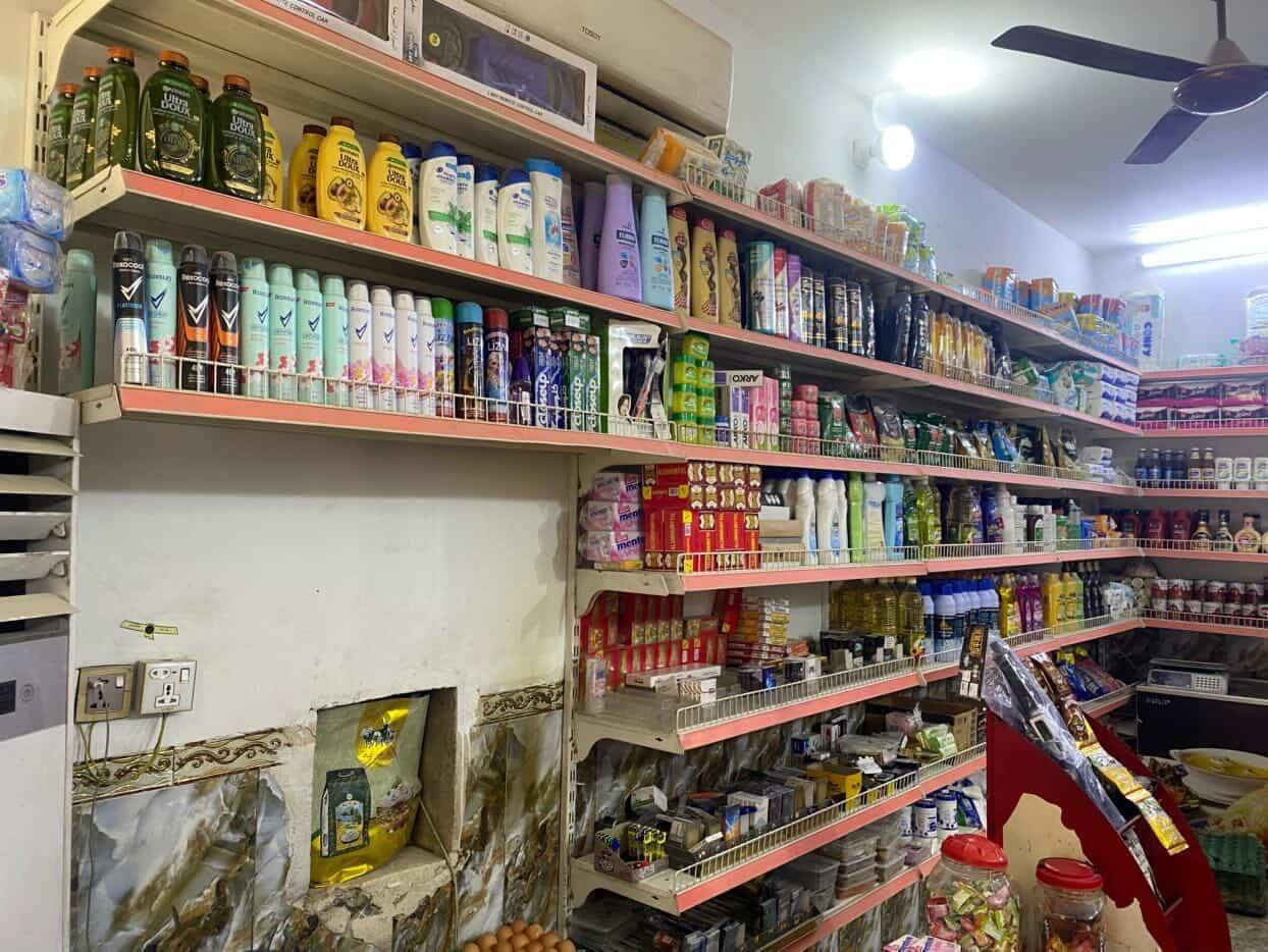 اسواق للبيع  السعر ب(25) الف
*********** اتصل وتعرف التفاصيل اكثر
للمعلومة السعر حقيقي الله شاهد
