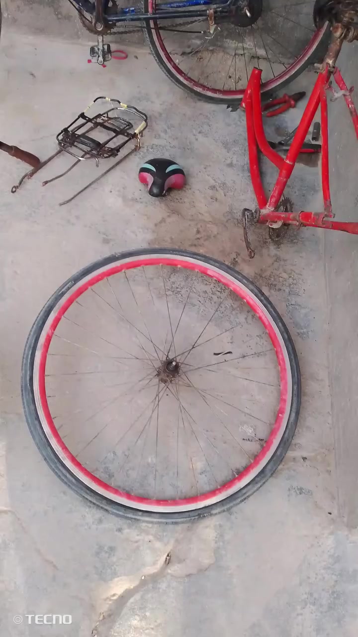 غراض بايسكلات للبيع وجسدات للبيع اليحب يجي خاص *********** واتساب مكاني بصره زبير
