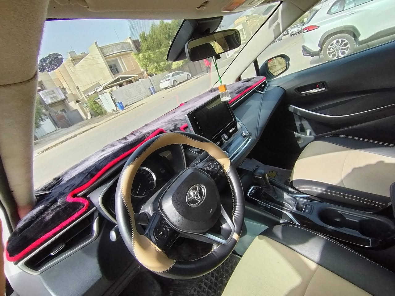 سلام عليكم
للبيع تويوتا كورلا هايبرد موديل 2023
وارد امريكي شكل خليجي ياباني اصلي  حادثهة بنيد وجاملغ ايسر مبدل بدون دواخل نفس اللون 
مواصفات بصمة تشغيل ومري شفط تحكم ستيرن رادار امامي حساس خلفي 
السعر: 140$ وبيهة مجال 
العنوان:  بغداد العامرية 
اتصال:  ***********
