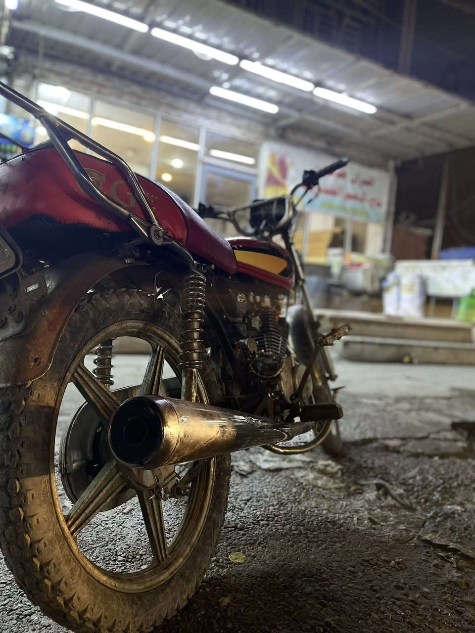 مراوس او بيع حسب القناعة🤍
السلام عليـكم
حبايب دراجة حلوه 👽
الدراجة نامه 
محرك دايوان 
150 سيسي
متصرف بانزين 
شلعه معدل 
متأخر بالتشغيل 
ينرادلهة فقط ترتيب 
لون مميز دم الغزال
سلف شغال يرادله دشلي فقط
دبلات جدد امامي خلفي طسه متحس بيها
شاصي مكفول
زنجيل جديد 
امانة الله الدراجة يرادلها فقط ترتيب خارجي مكينه مفوله
السعر جوه السوك ٣٥٠ وبيها مجال
مراوس او بيع حسب القناعة
الرقم تواصل : ***********
