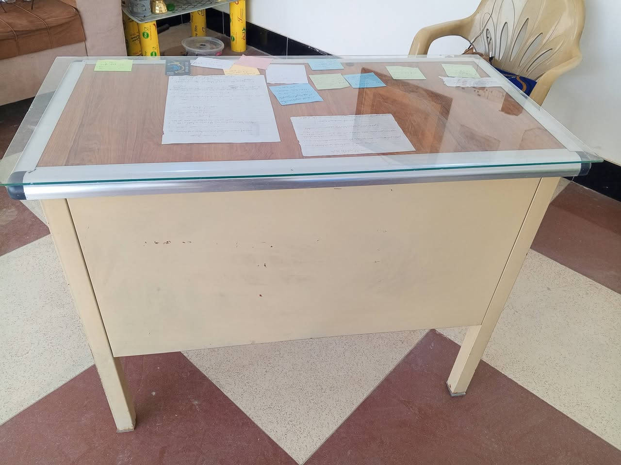 ميز مكتبي حديد يصلح للدراسة  للبيع


**إذا كنت صاحب هذا الإعلان وتريد حذفه لأي سبب، رجاءا أرسل رسالة إلى الدعم الفني**