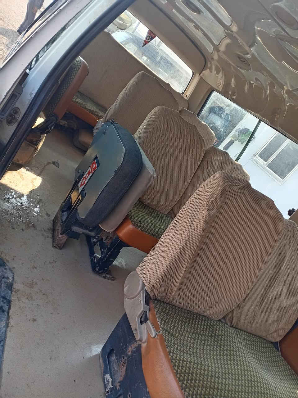 السلام عليكم جنبي للبيع رقم بابل انكليزي حره السياره جديده كامله مكمله كبل للشارع بيهه طخه بالجنطه بالأخير ومرشوشه يم اللاصق  راعيها يريد يداورهه  سعرهه 93 بيهه مجال للاستفسار *********** مكان حله
