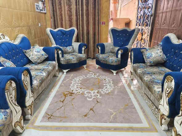 تخم ملكي تزكام14 مقعداخو الجديد نظافته 100/100 ب750الف وبي مجال بسيط للاستفسار المراسله على الخاص او الاتصال على الرقم *********** يوجد توصيل بكروة يوجد واتس اب
