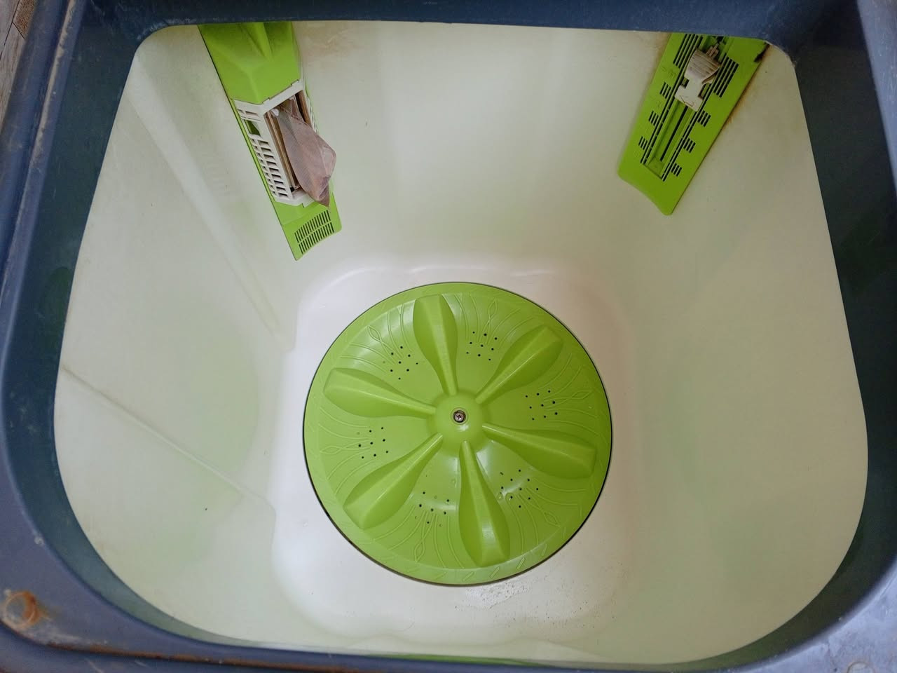 سلام عليكم غراض بيت كامله البيع كلمن وسعره شهداء العبيدي ***********
