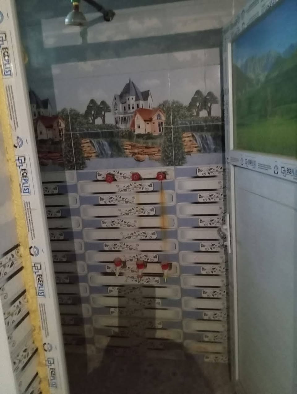 للايجار دار سكني
لطفا مطلوب عائله صغيره
غرفه نوم صاله مطبخ مجمع صحيات
موقع خلف المطحنه
٢٠٠الف شهريا بناء جديد
***********
