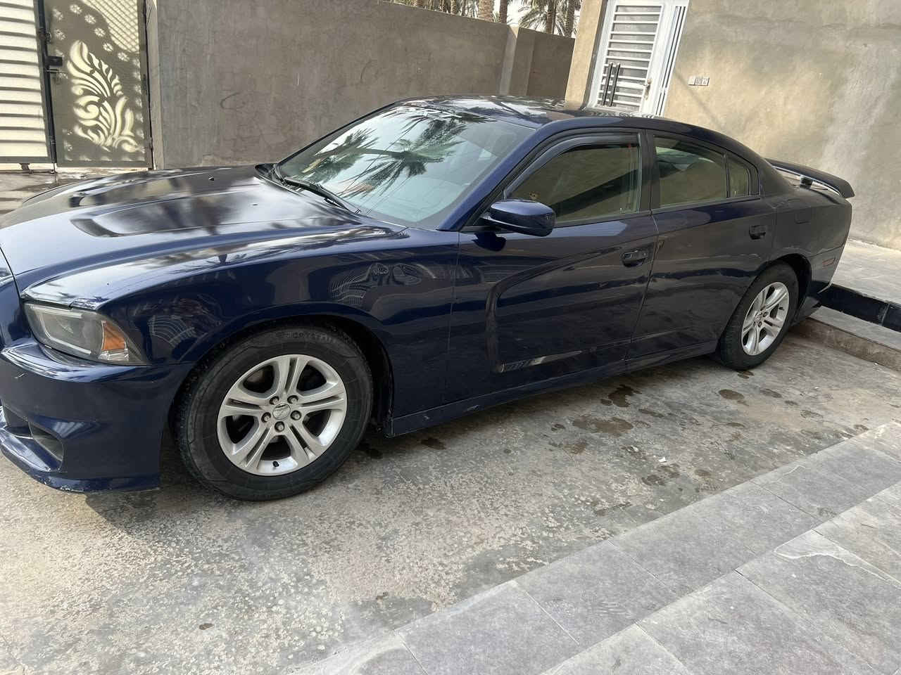 ‏تشارجر للبيع موديل 2013 لو نيلي سيارة جاهزة رقم بغداد نكليزي  باسمي بيها تبديل جاملغ وبنيد فقط 
السعر 130 ورقة 
مكان النجف أبو صخير
‏للاستفسار ***********
