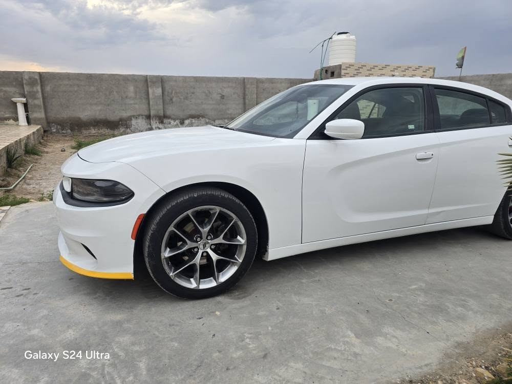 شارجر موديل 18 اصل   بغداد دولي بسمي سنويه 31 سياره جاهزه كير ومكينه وحداديه وتبريد جاهزه واردها مال امريكه قبق الجنطه تبديل وخشم البنيد ول جاملق هنا بل عراق فقط سياره جديده ما مشتقله خط 185 وبيها مجال مكاني ذي قار قلعه سكر *********** (*********** الرفاعي, ذي قار
