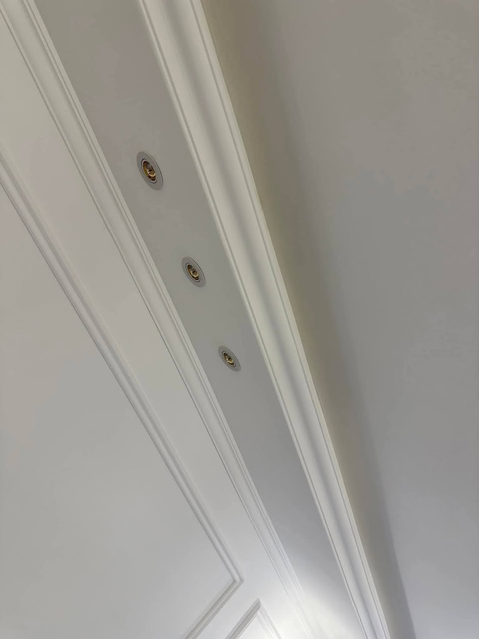 "ديكورات جبس للأسقف تُغير مظهر منزلك! 🏠✨
#السلام عليكم احد الاعمال داخل السماوة ديكورات داخليه واصباغ
#سحبات فوم سحبات ملكية 
#بديل #خشب 
#بديل #خشب 
#جميع #انواع #ايكورات 
لبطلب والاستفسار مراسلة الصفح او 
على رقم الواتساب ***********
