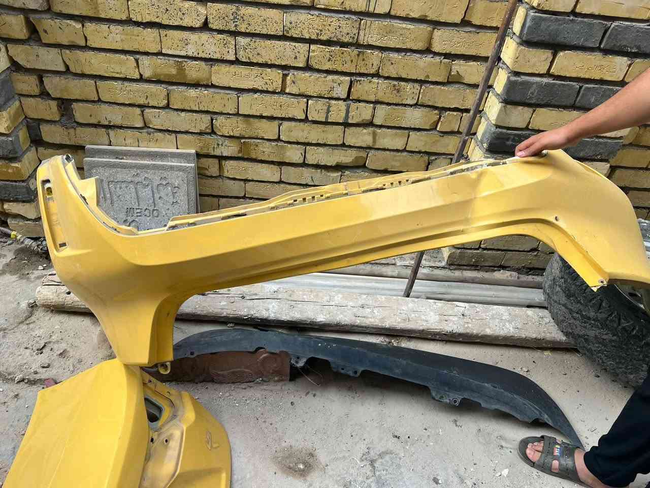 للبيع دعامية خلفية وجنطة كورلا
ترهم من كورلا 2020 لل 2025 
للتواصل ***********
