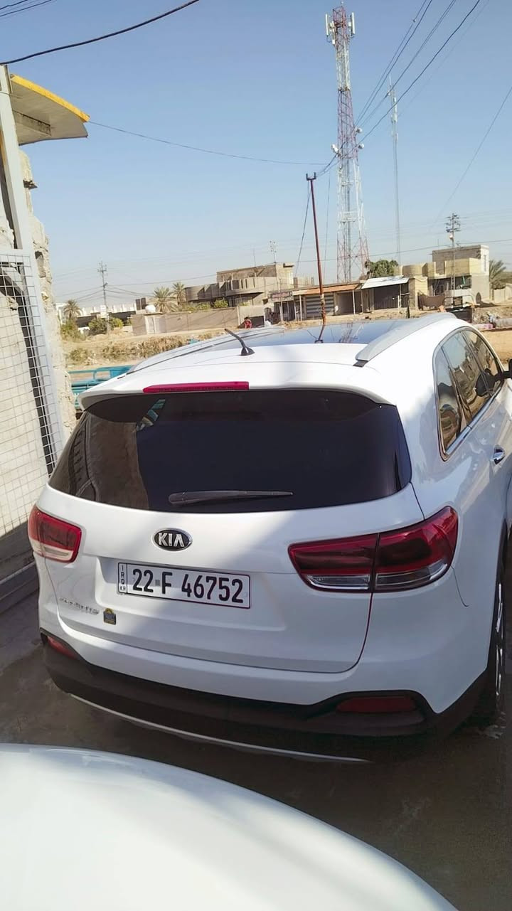 سلام عليكم
كيا سورنتو موديل 2015 شكل 2017
السياره كويتي فول مواصفات الاخير 
رقم انكليزي الجديد 22 
المواصفات
--------------
- محرك 4 سليندر..... 7 راكب

- بصمة تشغيل  + بصمة ابواب
- تبريد 3 قطع
جنطه كهرباء
- اشارة مرأة جانبية + مري شفط
- نظام ترحيب
- حساسات امامية وخلفية
- كامرة خلفية دوارة
- كراسي امامية كهرباء 
-  الكراسي جلد
- ثلاث انظمة قيادة( comfortable) + (Eco) + ( sport)
- ويل كب كروم بلادي 19
سياره جديدة مانقصها برغي 
باقي المواصفات معروفة
تحويل ثاني يوم 
للاتصال ***********
