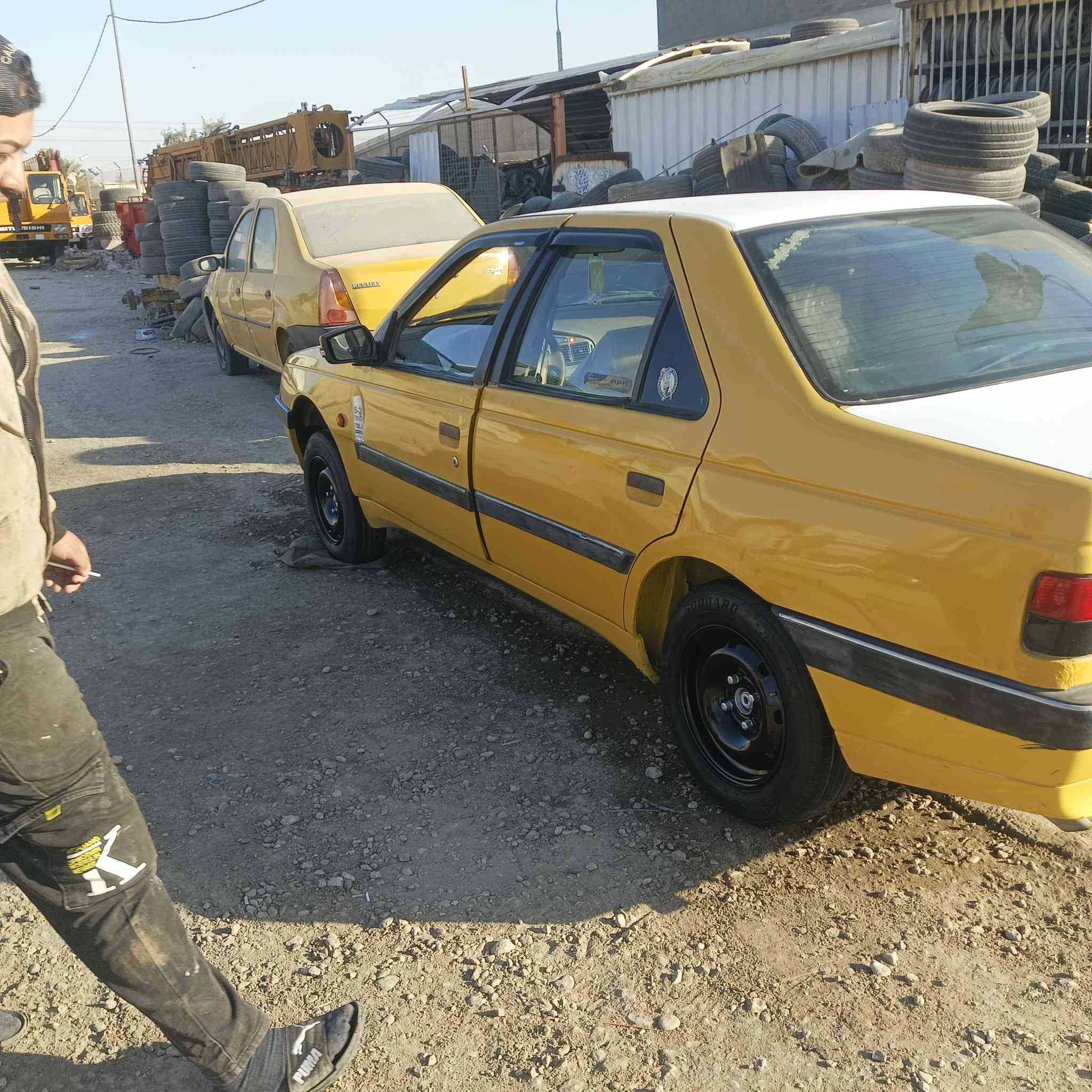 السلام عليكم بيجو 405 تبريد حداديه تخم تاير رقم بغداد موديل2013 بيه بس جاملغ بدل فقط لاتصال *********** عنوان حله مركز السعر 35
