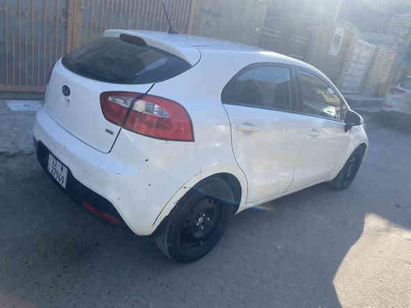 للبيع كيا ريو هاج باك وارد كندي 2013
محرك 1600 GDi گير At اتوماتيك ضرر
جاملغ و بنيد ، هزة و رقم و سنويه جدد
عارضها 80 ورقة بيها مجال قليل ، مكان
السياره بغداد / ***********
