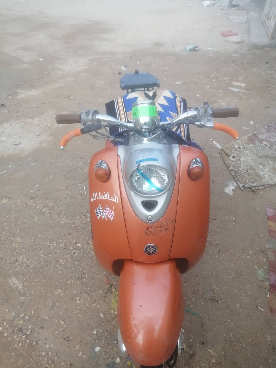 دراجه عبد الحليم للبيع دراجه نظيفه ما مفتوحه بلاديه كلها كهربائيات شغاله سلف شغال السعر ب 400 هذا رقمي  ***********
