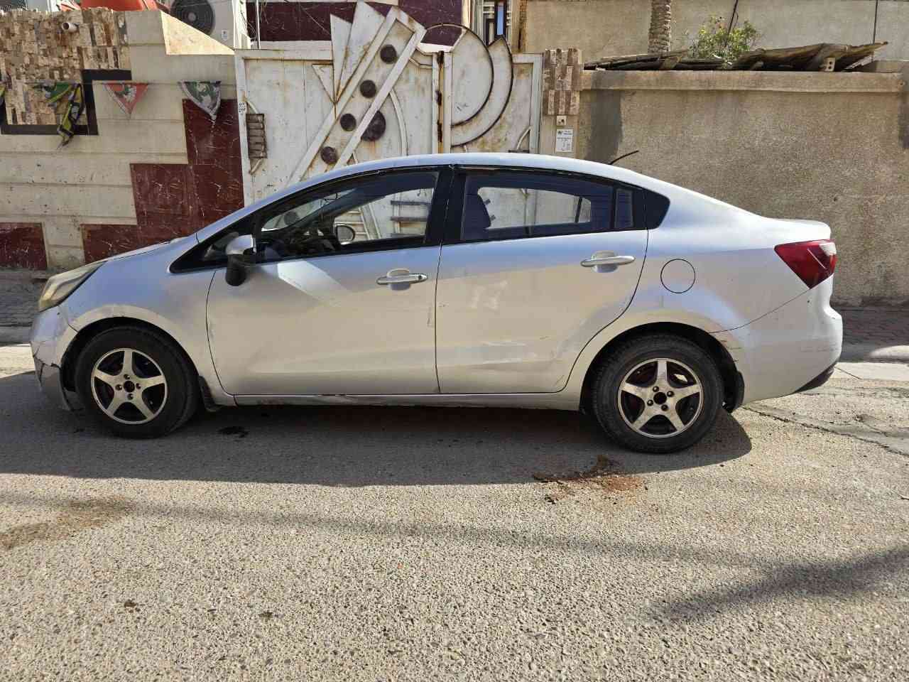 كيا ريو خليجي 2012 مكفوله محرك 1600 رقم كربلاء دولي ب اسمي هزه جديده مكانه كربلاء السعر ٨٢ ورقه وبيه مجال بسيط
***********
