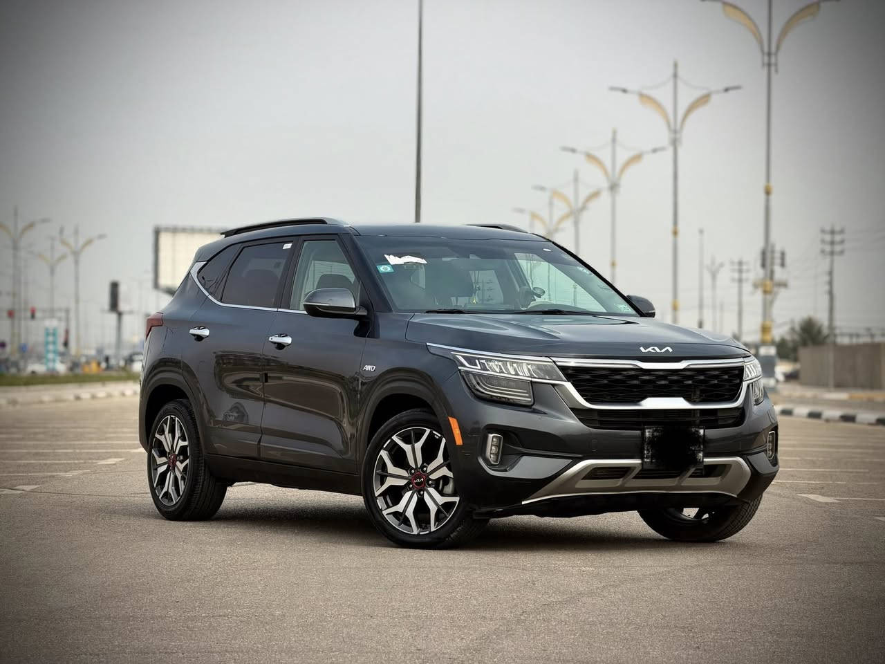 🧿عـــلـئ بــــركـــة الـــلـــه🧿
ملاحظة:-للبيع نقداً لو مراوس بكيا سورنتو موديل 23/24 
السيارة كلش جديدة ع ايد وحدة من دخلت العراق 
الضرر تبديل بنيد وجاملغ بارد + حافه الباب بدون دواخل وشرط الفحص كل غراضها شادهن اصليات 
رقم كربلاء باسمي تحويل مباشر

💵الـــــســعـــــر:- 16.500ورقه وبيه مجال

🛞نــوع الــمـركـبة:- كيا سيلتوس 

🪙الـــــمــوديــــل:-2022

⚙️حــجـم الـمـحرك:-1.600 توربو 🚀🚀🚀

🧭الــــعـــــــــداد:- 63.000 الف كيلو

💌الـــــــوحـــــــة:-كربلاء تحويل مباشر

💎المواصفات 💎

♦️شاشة كبيرة 

♦️كامره خلفيه

♦️أشارة بلمري

♦️دفع رباعي4/4

♦️ثلاث انظمة للقيادة + ماوس تحكم

♦️كشاف زنون

♦️لد نهاري

♦️لايت زنون 3 عدسات

♦️ويل كب كروم بلاد

♦️بصمة تشغيل 

♦️بصمة أبواب

♦️تشغيل عن بعد

♦️هند أبريك بصمة

♦️رادار أمامي للتوقف الذاتي

♦️تحديد المسار للقيادة الذاتية 

♦️رادرات جوانب

♦️رادرات خلفية للتوقف الذاتي

♦️كشنات جلد 

♦️تدفئه كشنات

♦️كشن السائق كهربائي 

♦️اطفاء ذاتي

📞——————————————————-📞

📩للاستفسار__والتواصل :- عــلـى الارقام الموجودة

أثـــيــــــر :-***********📲📲

الاســـــيـــا :- ***********🤳🤳

  واتساب: wa.me/9647801141140

حــساب الــتيك توك:- https://www.tiktok.com/@v8_d6?_t=ZS-8x3fT5HXtX5&_r=1

  حساب الانستكرام: https://www.instagram.com/v8_8d?igsh=bnhzZWU3MzYwZnJm

📍📍📍

العنوان:-كربلاء-سريع حي المعلمين مركز 3m كار

أخوكم:- مـــحـمــد الــعــبادي
