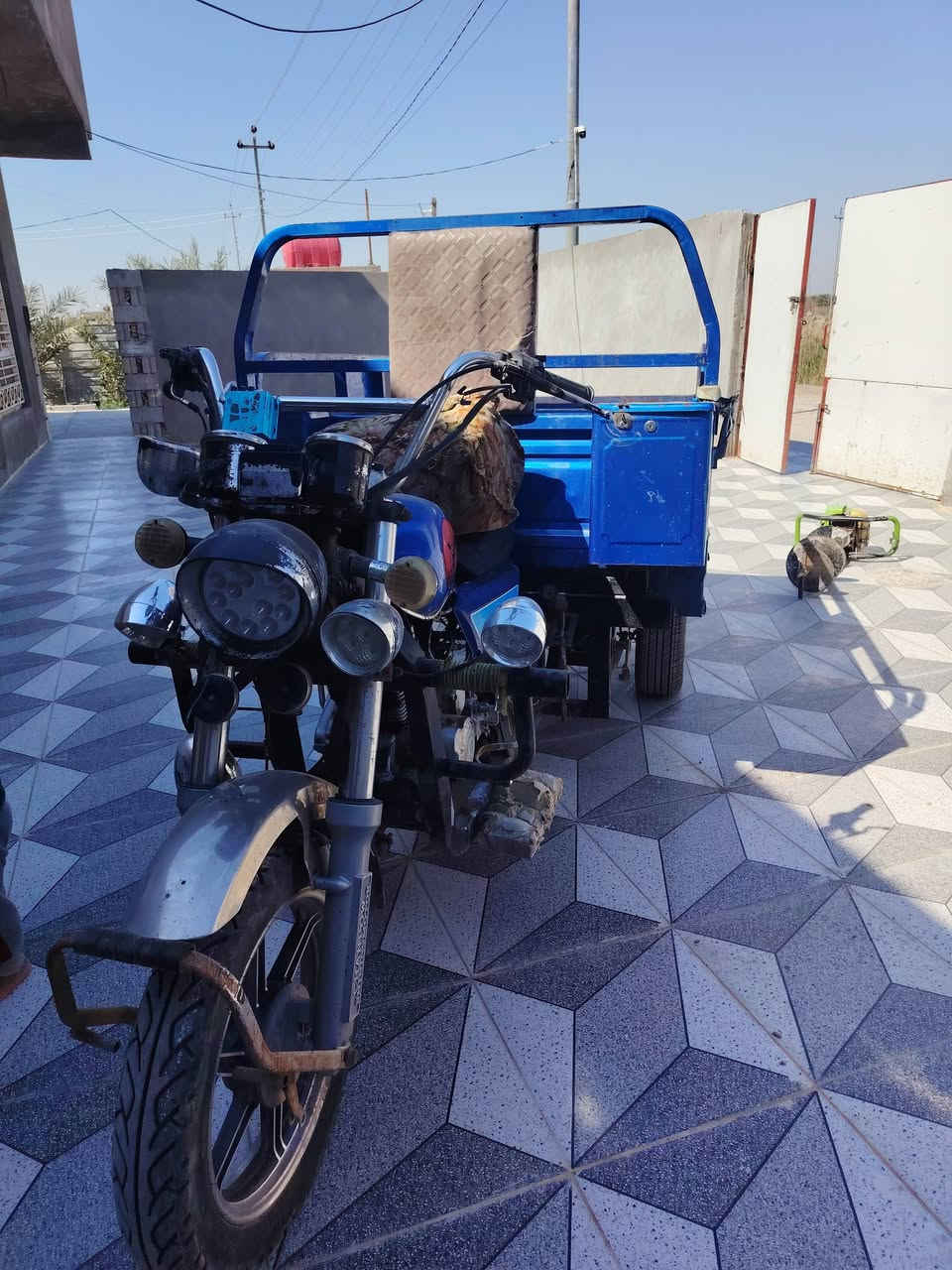 ستوته مديل 21 أوراق اصوليه مكان قرب العلويه شريفه بنت الحسن السعر 1500   ***********
