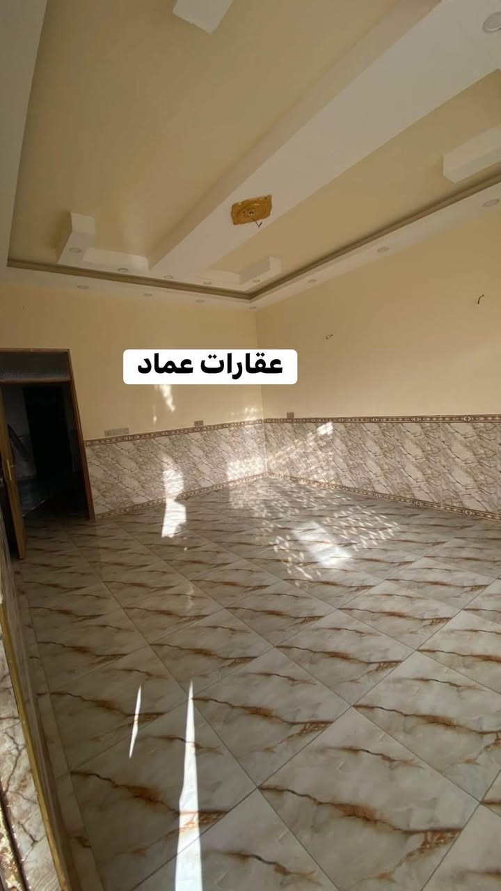 بيت للبيع  او مراوس مساحه 200م قاطين 4 غرف دوانم المعمل. فارغ جاهز للسكن بناء 2022. شارع تبليط.  المربع الاول للاستفسار

***********
