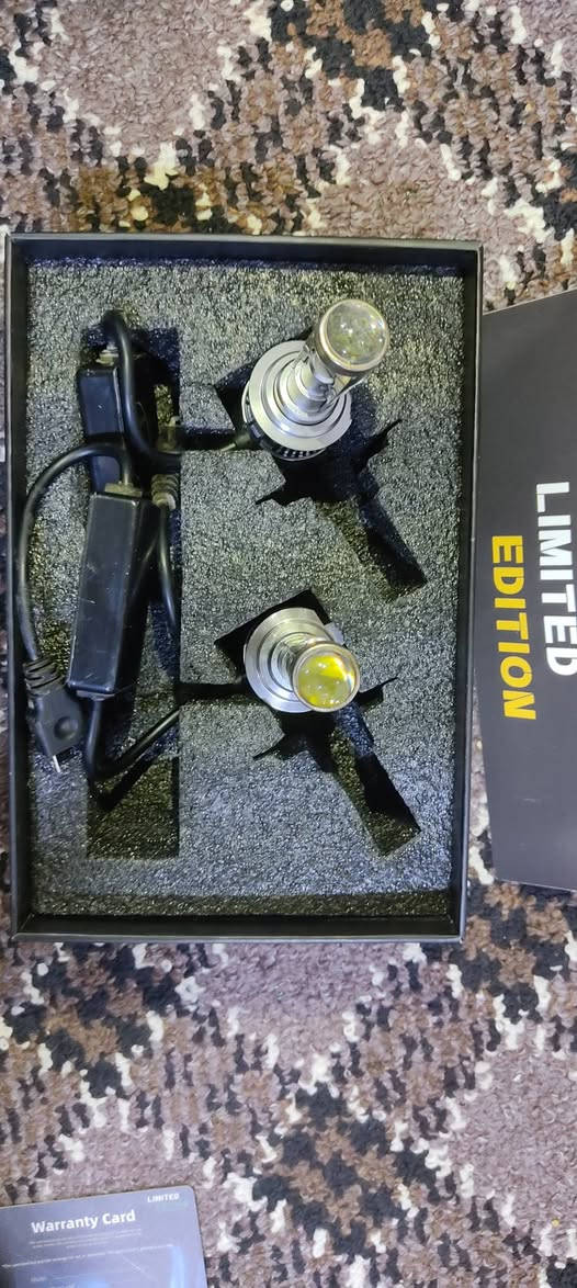 لبيع زنون ابيض H7 +9005. يرهم ع سوناتا. وسنتافي درجه اول شرط تجي اشدلك اذا ماعجبك لا تخذهن 9005 سعره ب30 الف سعر H7 ب40 الف


**إذا كنت صاحب هذا الإعلان وتريد حذفه لأي سبب، رجاءا أرسل رسالة إلى الدعم الفني**