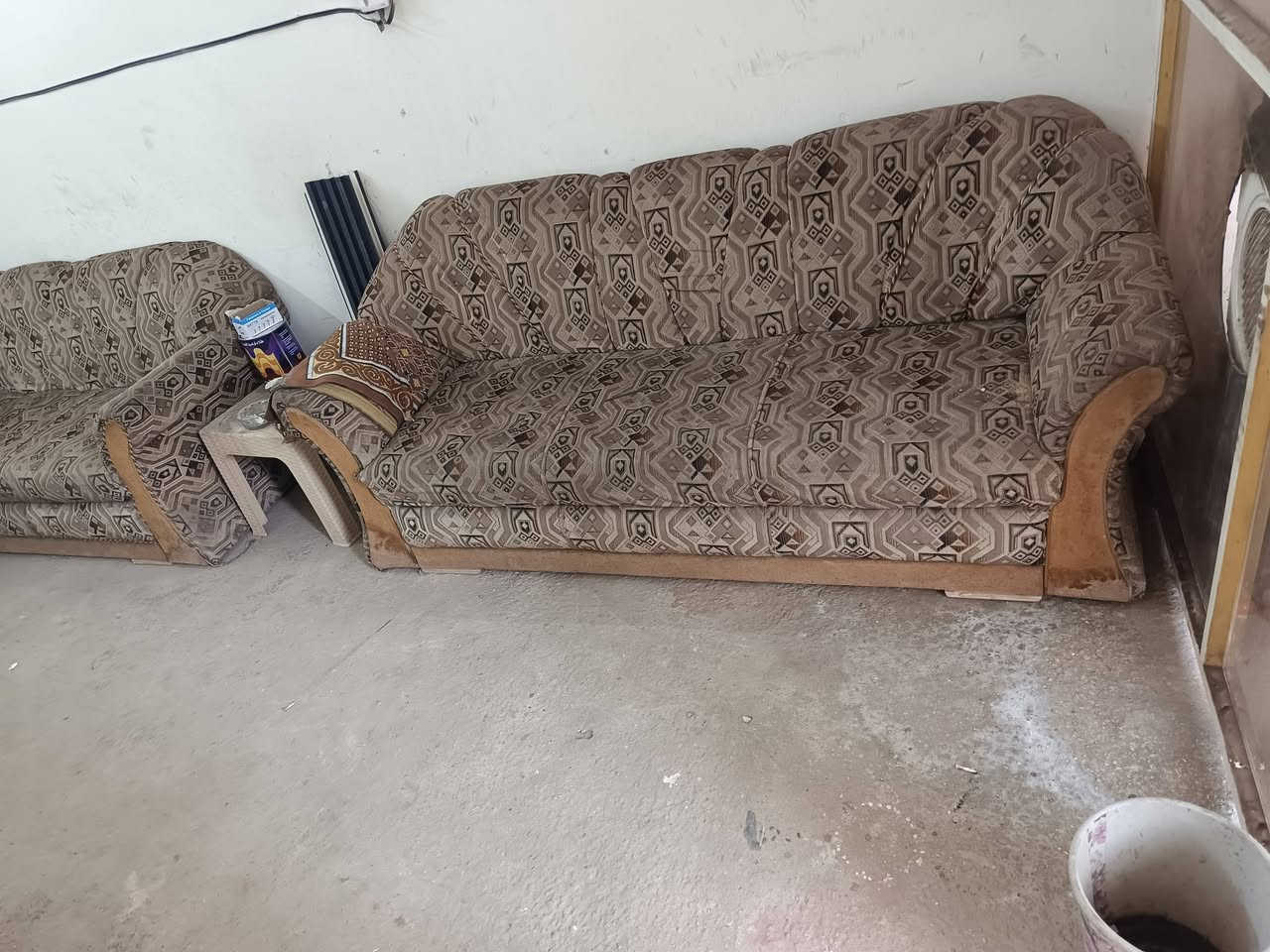 تخم للبيع نضيف جداً
مكان فلوجه 
تواصل 
***********
***********
***********
