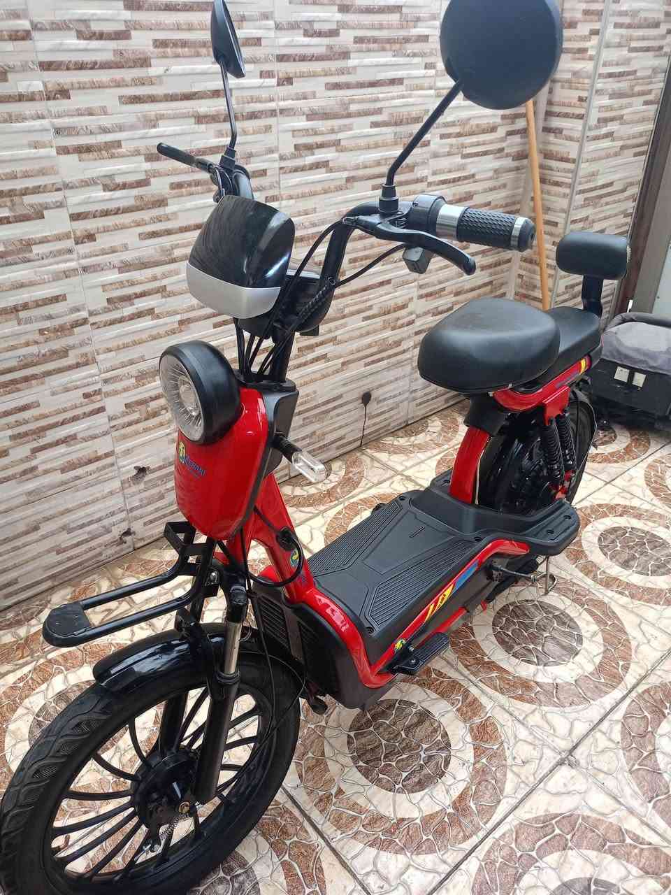 ماطور شحن حجم 20 مضخم 5 بطاريات اخو جديد مستخدم قليل سعر 350الف ومجال ***********
