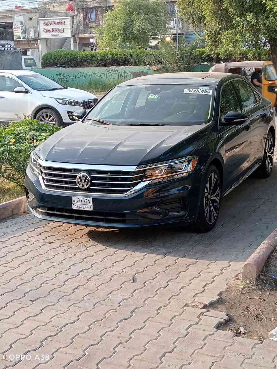 السلام عليكم للبع اومراوس حسب القناعه فولكس واكن باسات 2022 se فول مواصفات 1/1
صور الحادث مرفقة مع الصور  شرط بدون دوخل شواصي لغوده كفالة  رقم بغداد دولي سنويه بسمي

المواصفات : بصمة / سلايت / كشن كهرباء / ويل كروم /لايت زينون عدسات / تحكمات ستيرن فول / ماسحات ذكيه / مرأة مضلله عند الإنارة القوية / كشنات جلد / كشنات تدفئة / قيادة ذاتية  نظام Eco محرك 2000 تيربو  تبريد امامي خلفي ثلج

الاتصال على  *********** السعر 185وبيه مجال قليل العنوان بغداد الطالبيه
