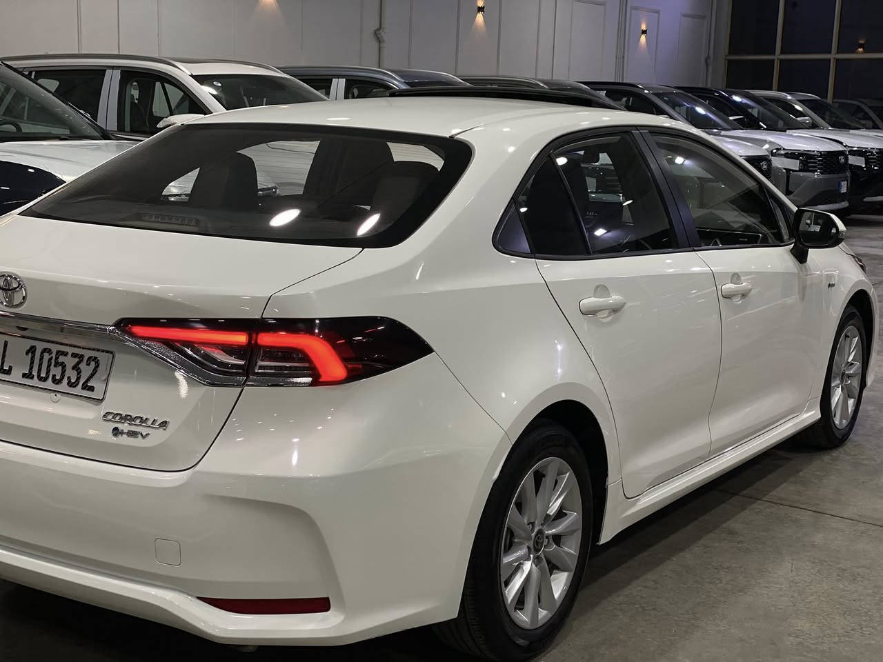 تويوتا كورلا 2025 هايبرد ماشية 9 الاف كيلو و رقم بغداد الجديد تحويل مباشر 
السيارة فول مواصفات 1/1 كرسي عادي
و داخل لون اسود جلد اصلي وفتحة 
السيارة مكفولة كفالة وابيع شرط السونار والسيارة مفحوصة سونارموجود سيارة جديدة شرط زيرو السعر هو 24مليون و 250 الف دينار 
و بيه مجال حك الجية ومكاني بغداد ورقمي 
للاتصال او استفسار *********** 
السيارة بصمة و سلايد و كرسي عادي و 
داخل لون جلد و رادار امامي
وتثبيت مسار و وكامرة خلفية و دشبول 
ديجتال و شاشة كبيرة و اوتو هولد وهاند بريك لمس وبعد هواي مواصفات
