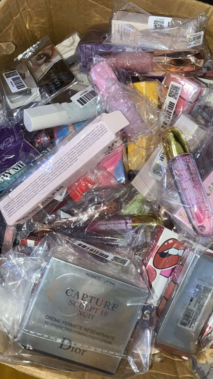 عمي احنه النسوان ميوكفنه شي 
لا حرب لا مضيق هرمز 🤣🤣 
وصلت طلبية الشي ان 😎😎😎😎


**إذا كنت صاحب هذا الإعلان وتريد حذفه لأي سبب، رجاءا أرسل رسالة إلى الدعم الفني**