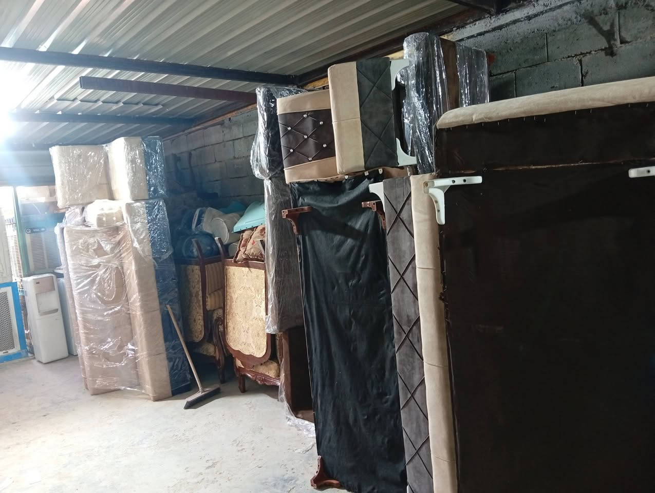 اغراض مستخدمه شماليه بغداد الطيفيه خلف الشيخ قاسم اسودان ***********
