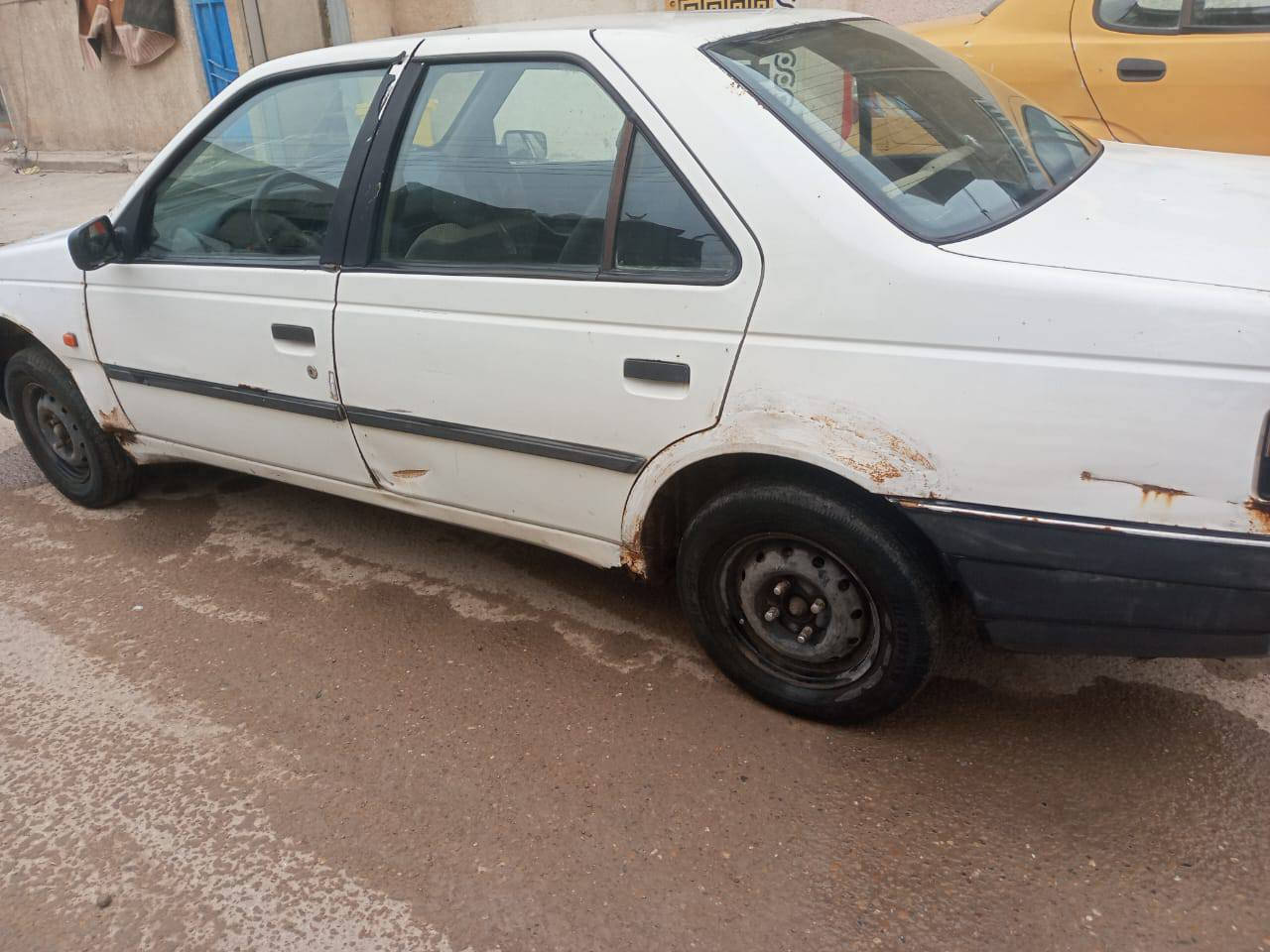 السلام عليكم بيجو روى 9 محرك وكير نضيفات رقم انكليزي سنويه جديده تحويل مباشر سياره جاهزه السعر 19 وبيها مجال بغداد الزعفرانيه *********** م ***********
