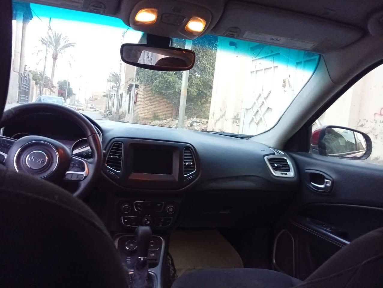 جيب كومبارس موديل 2018 لون احمر للبيع حرة للتحويل بأسم المشتري السيارة  الديوانيه السعر 110واذ اكو مروس حسب القناعة الاستفسار على رقم ***********
