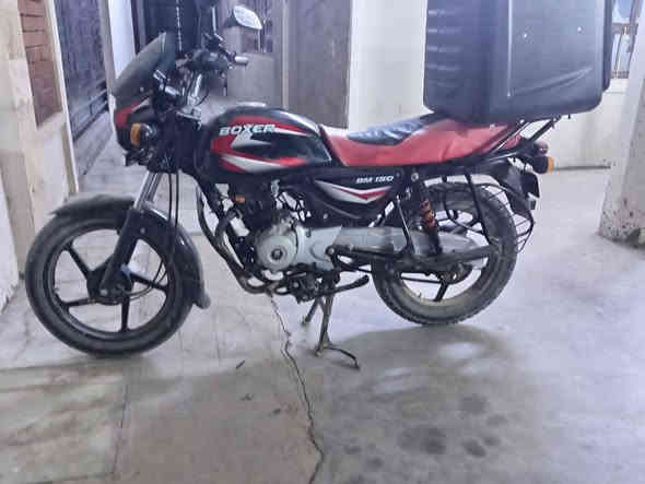 الله وكيلك صورها نفس ماهيه حتى مغسلته
شلعه دينار مذب عليها بوجهك الشغل 

دراجة بوكسر

اوراق اصولية كاملة 
موديل 2021

محرك مكفول

سعره مليون و 400

دراجه كامله مكمله كلشي شغال

مكاني / محموديه ناحية الرشيد

الرقم: ***********

***********
