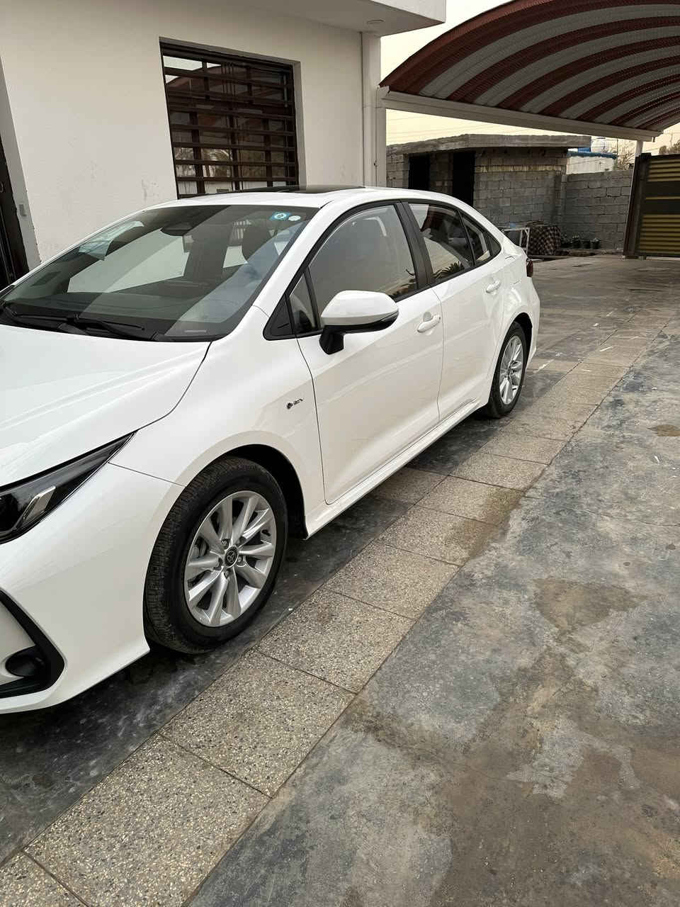 السلام عليكم 
كورلا شكل الخليجي موديل 2025
ماشية 1000 km
السيارة فتحة
بصمة / بصمة ابواب 
السيارة جاهزة من كلشي 
اخت الزيرو
شخط ما بيها مكفولة كفالة عامة من كلشي 
للتصال / ***********
العنوان / بغداد الغزالية
