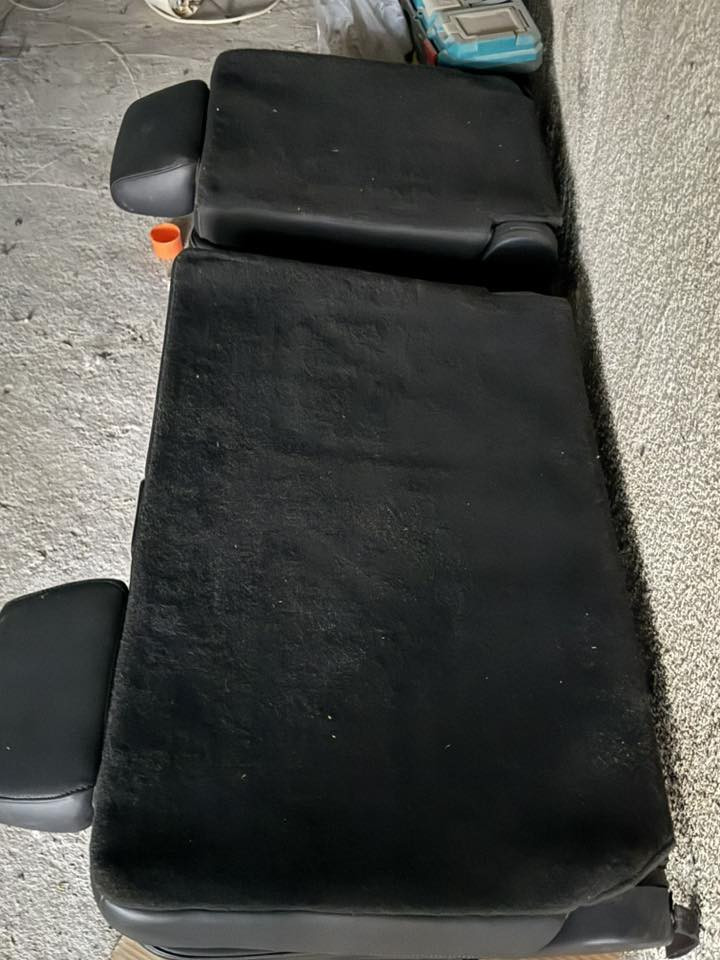 غراض تاهو من موديل 15ابى 20 كلشي بسعره فقط اتصال اجاوب ***********
كشن تاهو وصطي جلد تدفئه كهربائي 
بك لايت جه يمنه بي فقط قطع واير 
فرس وصطي
غراض دشبول
جويتر 
مبخره خلفيه 
طوس مري نيكل
تاروسه بريك
