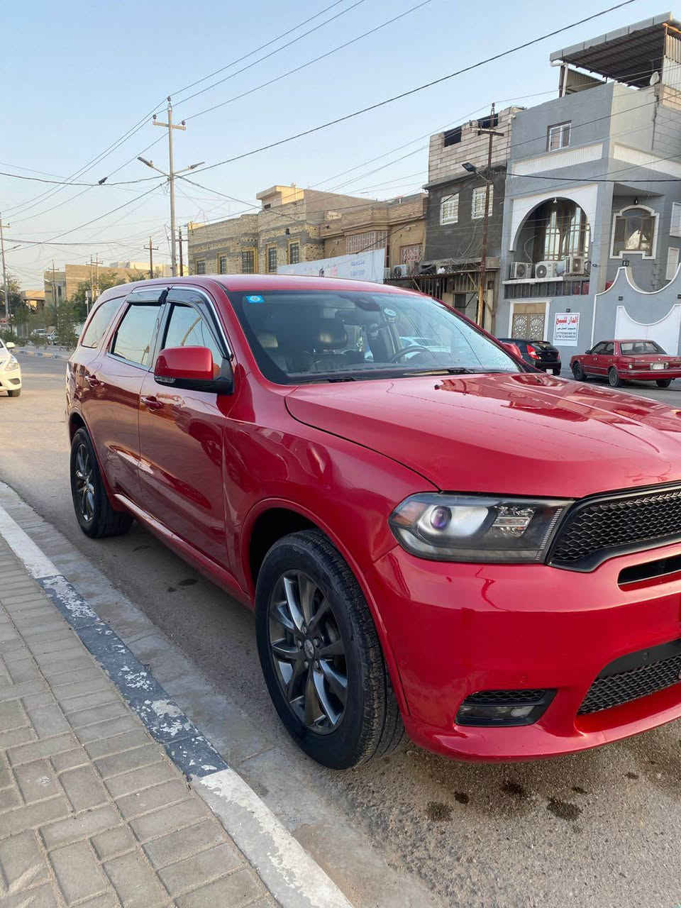 السلام عليكم دورنكو 2017 فول مواصفات Gt اصل رقم بغداد مشروع وطني تحويل ثاني يوم  ماشيه 113 mi سياره حلوه ونضيفه وجاهزه من كلشي حادثهه بابتين مبدل نفس اللون اصلي  وبلعافيه عل ياخذهه للتفاصيل اكثر *********** السعر 195 وبيهه مجال البصرة, العراق
