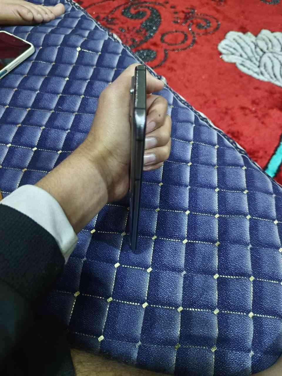 سلام عليكم موبايل ريد مجك 6 برو اختصاص العاب بوبجي 120 فريم وشفتات هم  للبيع محتركه شاشه وما عدي فلوس اصلحه مشتري ب 800 قبل سنه وهسه ابيع 150 وبي مجال بدون ملحقات *********** بغداد جميله
