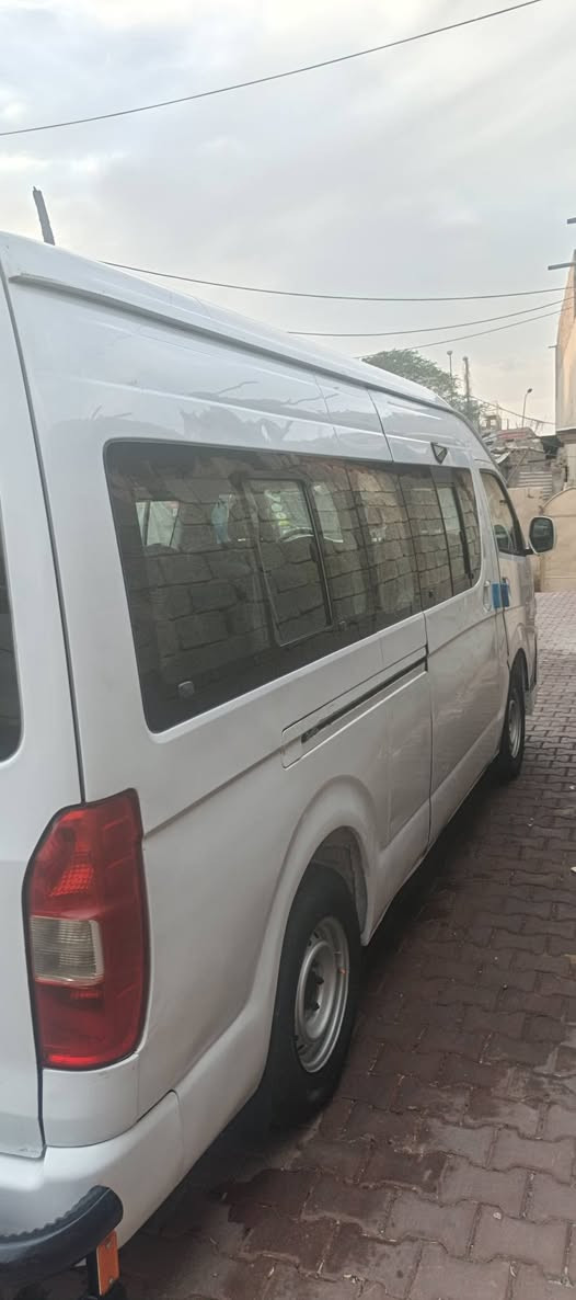 سلام عليكم جنبي للبيعh2 موديل 13 مكينه مكينه كوستر كير اكسل هايسه صدر امامي خلفي هايسه جديد منضومه غاز ويل هايسه تخم تاير جديد سياره معمره دواير بيه ضربه بربع بطويله موضح بل صوره ومعمره  بجم محدث هايسه  مكاني بغداد رقم الإنكليزي الجديد بغداد 120.. رقم الهاتف الاستفسار على الرقم ***********
