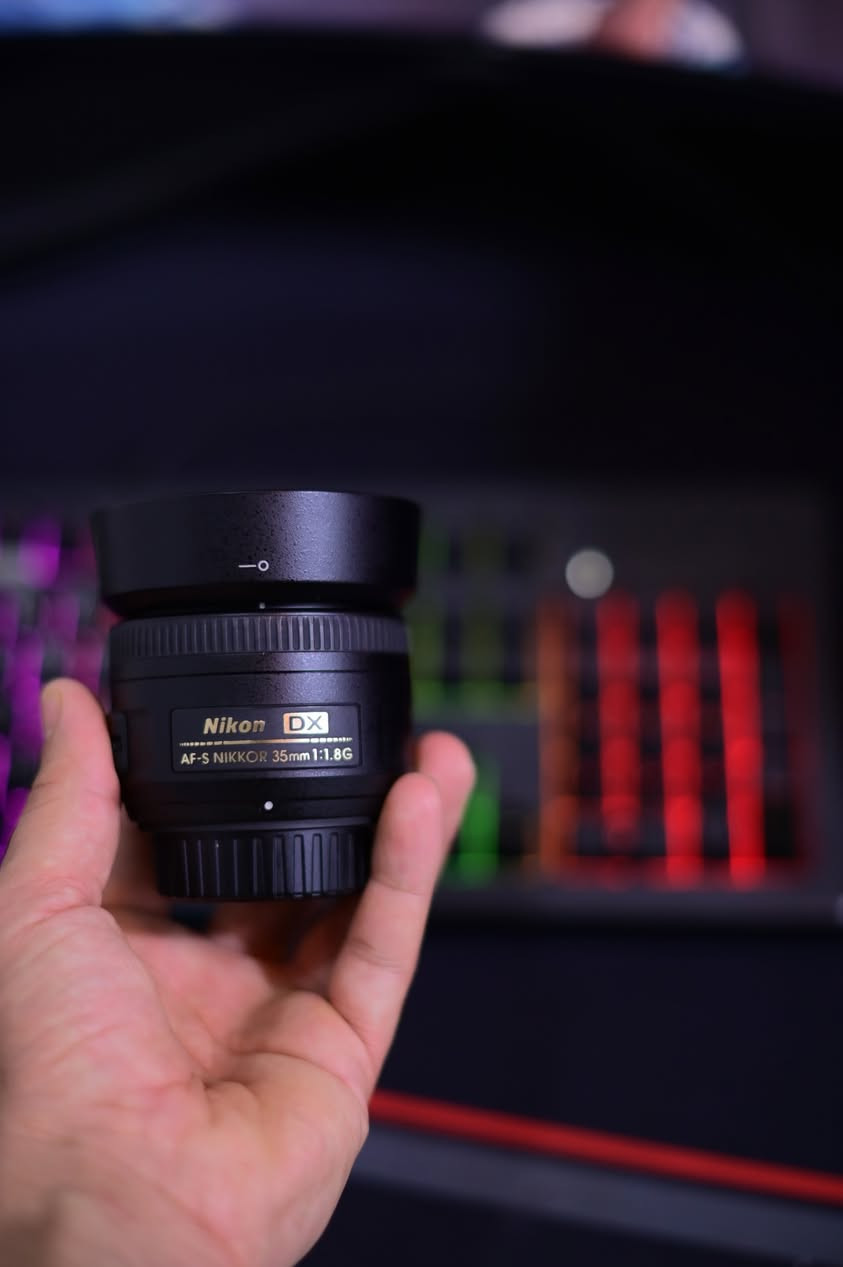 عدسه نيكون 35 f1.8 فقط مفحوصه سعرها حلو 

***********

